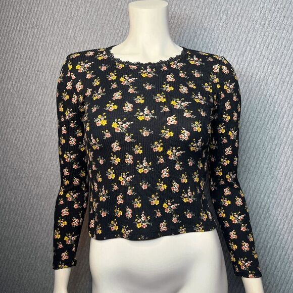 White Fawn Tillys Tee Shirt Black Floral Long Sleeve Cropped Stretch Juniors Med - Picture 1 of 9